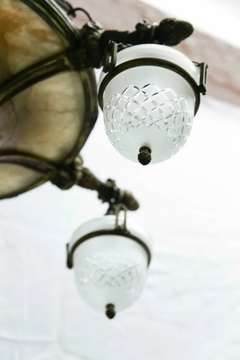 Antigua Araña De Alabastro Con Tulipas Y Bronce. 6 Luces.!! - comprar online