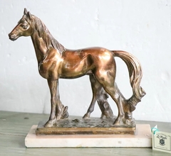 1 Figura Caballo Dorado