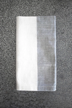 SERVILLETA RAYAS GRUESAS GRIS CLARO Y BLANCO 45X45
