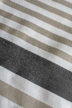 CAMINO RAYAS CRUDO Y BLANCO CON LINEA GRIS - comprar online