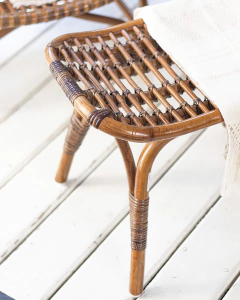 BANQUETA DE RATTAN MARRON en internet