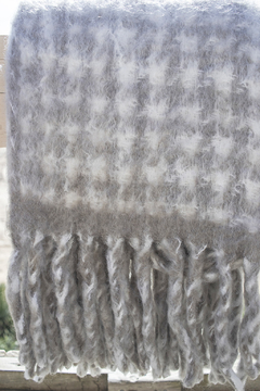 THROW BLEND LANA Y MOHAIR TOPO CUADRILLE - comprar online