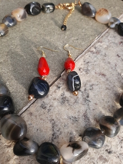 conjunto colar e brinco Obsidiana e ágata vermelha na internet