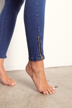 SKINNY MIAMI BLUE II - ART 041-15