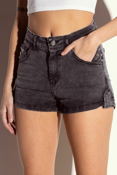 SHORT NEGRO NEVADO C/TACHAS - ART 057-32 - comprar online