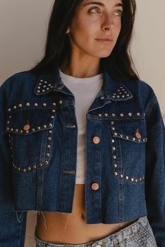 CAMPERA CROPPED AZUL OSCURO CON TACHAS - ART 055-18 - comprar online