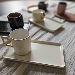 Taza con bandeja