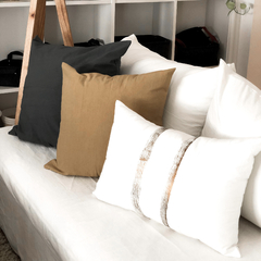 Almohadones de Tussor Off White Rayas Foil