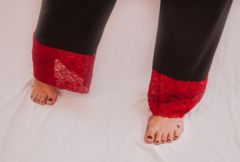 Pijama Preto com Renda Vermelha na internet