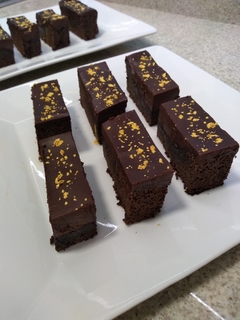 Lingotes de chocolate y oro
