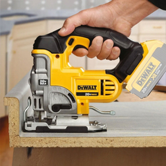 Sierra caladora inalámbrica Dcs331b 20v Dewalt - comprar online