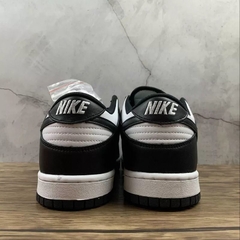 Tênis Nike SB Dunk Low – White And Black na internet