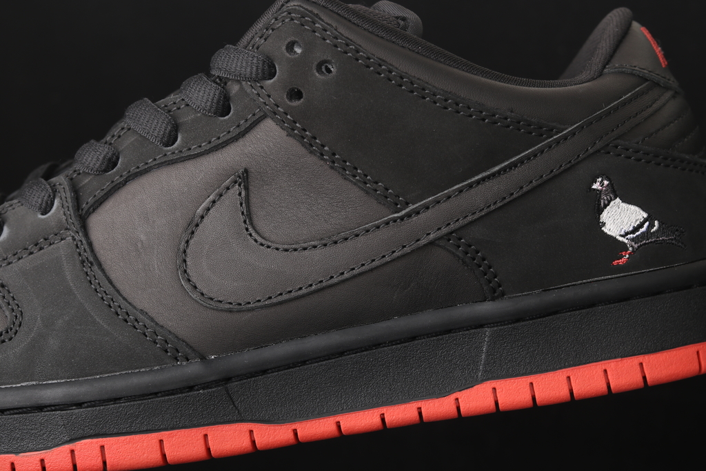 Nike Staple Dunk Low Pro SB 'Black Pigeon'