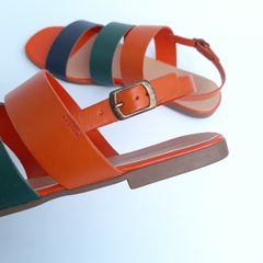 Sandália rasteira tiras couro laranja/verde/marinh - loja online