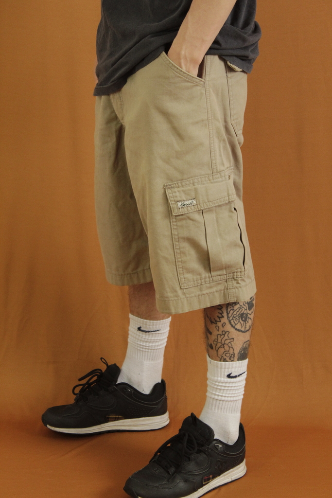 Bermuda cargo Bivik masculina (38) - Amaranto Brechó