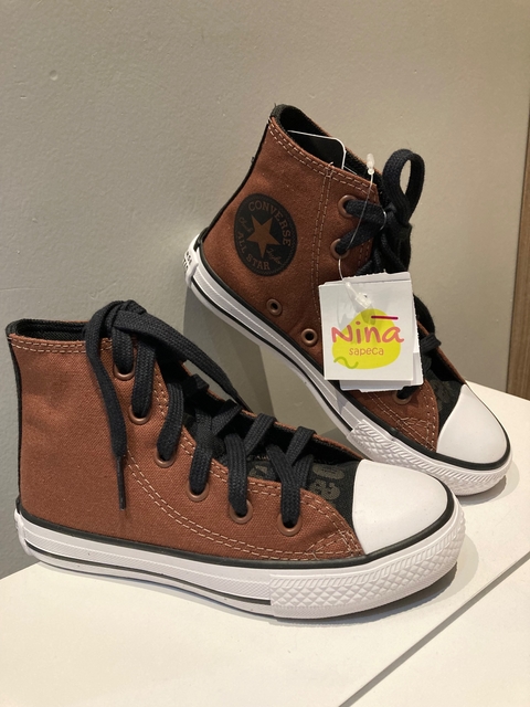 All Star Cano Alto Preto e Vermelho CK10590001