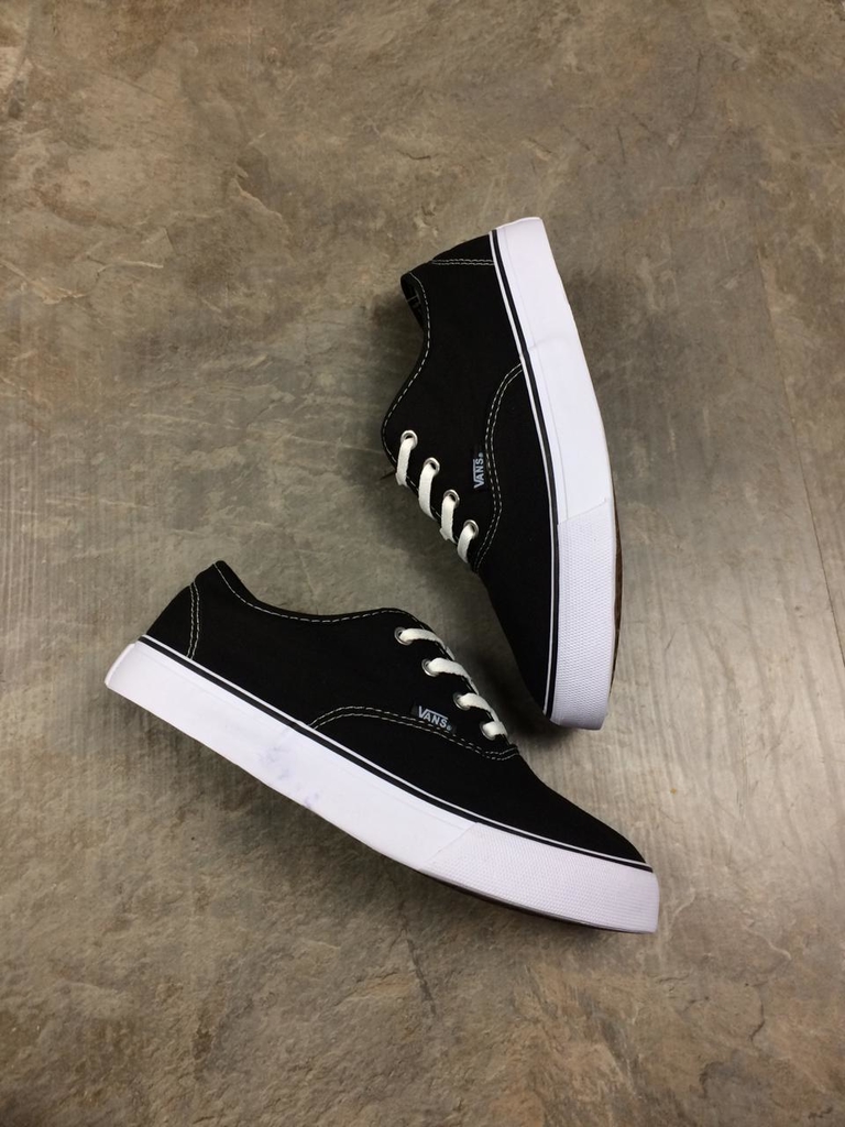 vans authentic preto e branco