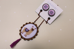 Set de collar y topos bordados Alpaca