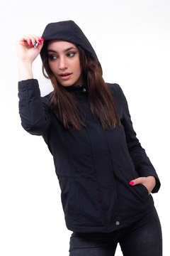 CAMPERA CON CAPUCHA DESMONTABLE - comprar online