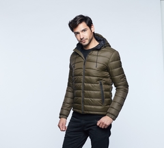 campera matelasseada con avios y forreria en negro
