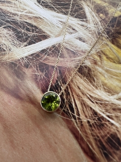 Peridoto Ponto De Luz Redondo em Ouro - comprar online