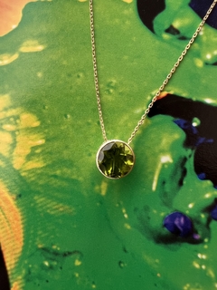 Peridoto Ponto De Luz Redondo em Ouro - W.SEIGNEUR Exclusividade e amor em cada detalhe