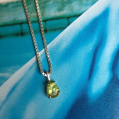 Peridoto Gota Ponto de Luz em Prata - W.SEIGNEUR Exclusividade e amor em cada detalhe