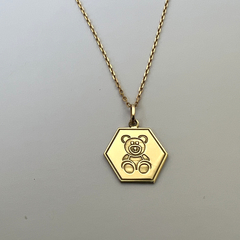 Cordão Colmeia Medalha Urso Teddy em Ouro na internet
