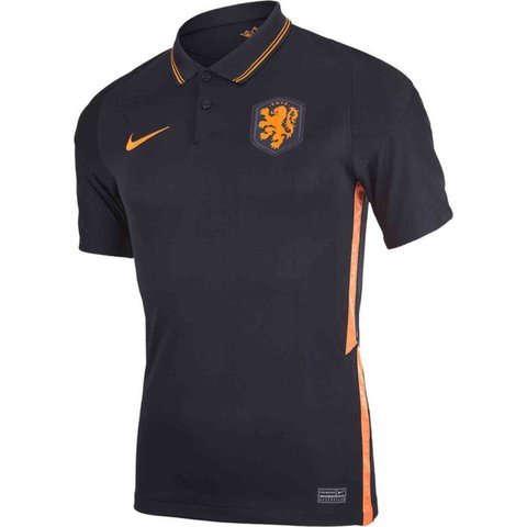 KNVB arrecada mais de 50 mil euros com vendas de camisas da Holanda para  ajuda à Ucrânia - Futebol Holandês