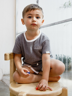 Remera Nogal Gris