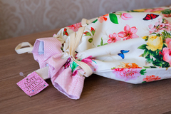 Saco para roupa suja floral na internet