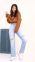 JEANS RECTO CON ROTURA