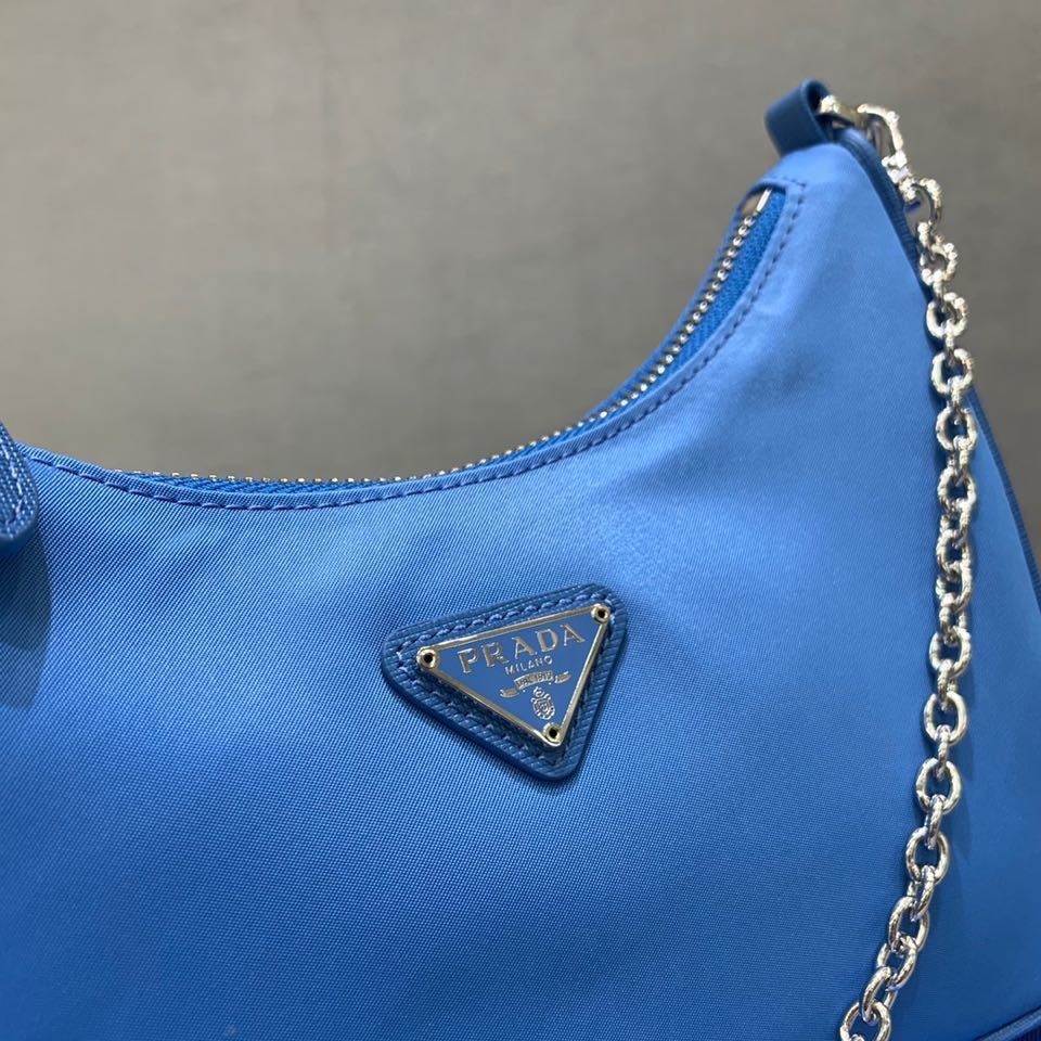 prada periwinkle blue bolsa