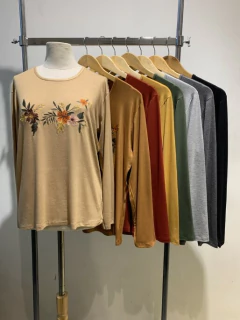 Remera Modal Bordado