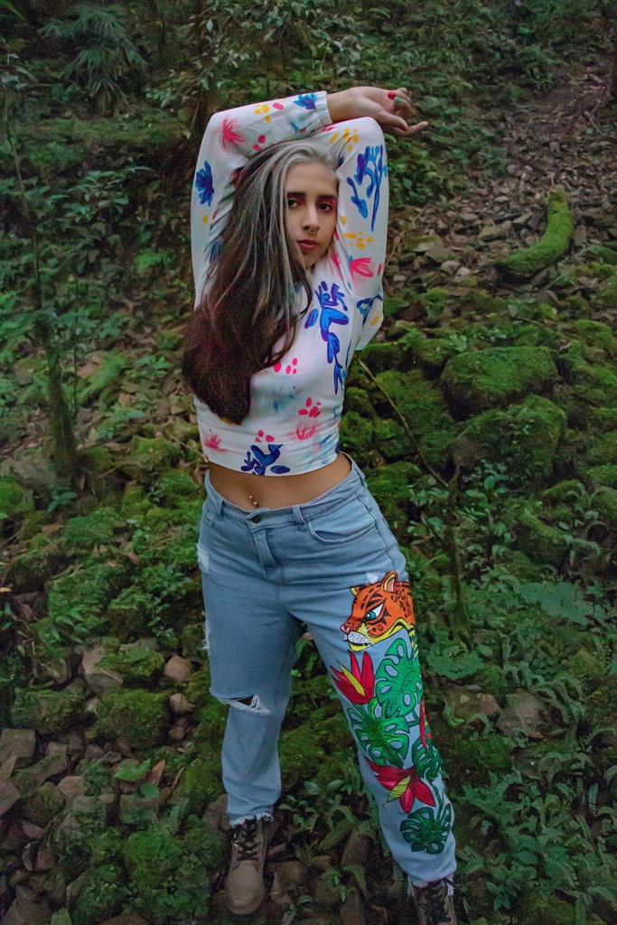 JEAN MOM WASH HABITAT (SIN ROTURAS) - Jennifer Bairo