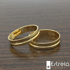 PAR DE ALIANÇAS EM OURO 18K REF. 112032-4g -  Estrela Joias | Alianças de Casamento e Noivado em Ouro 18K | Recife
