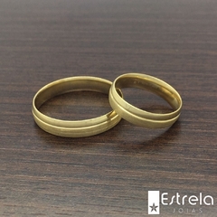 PAR DE ALIANÇAS EM OURO 18K REF. 113016-8G na internet