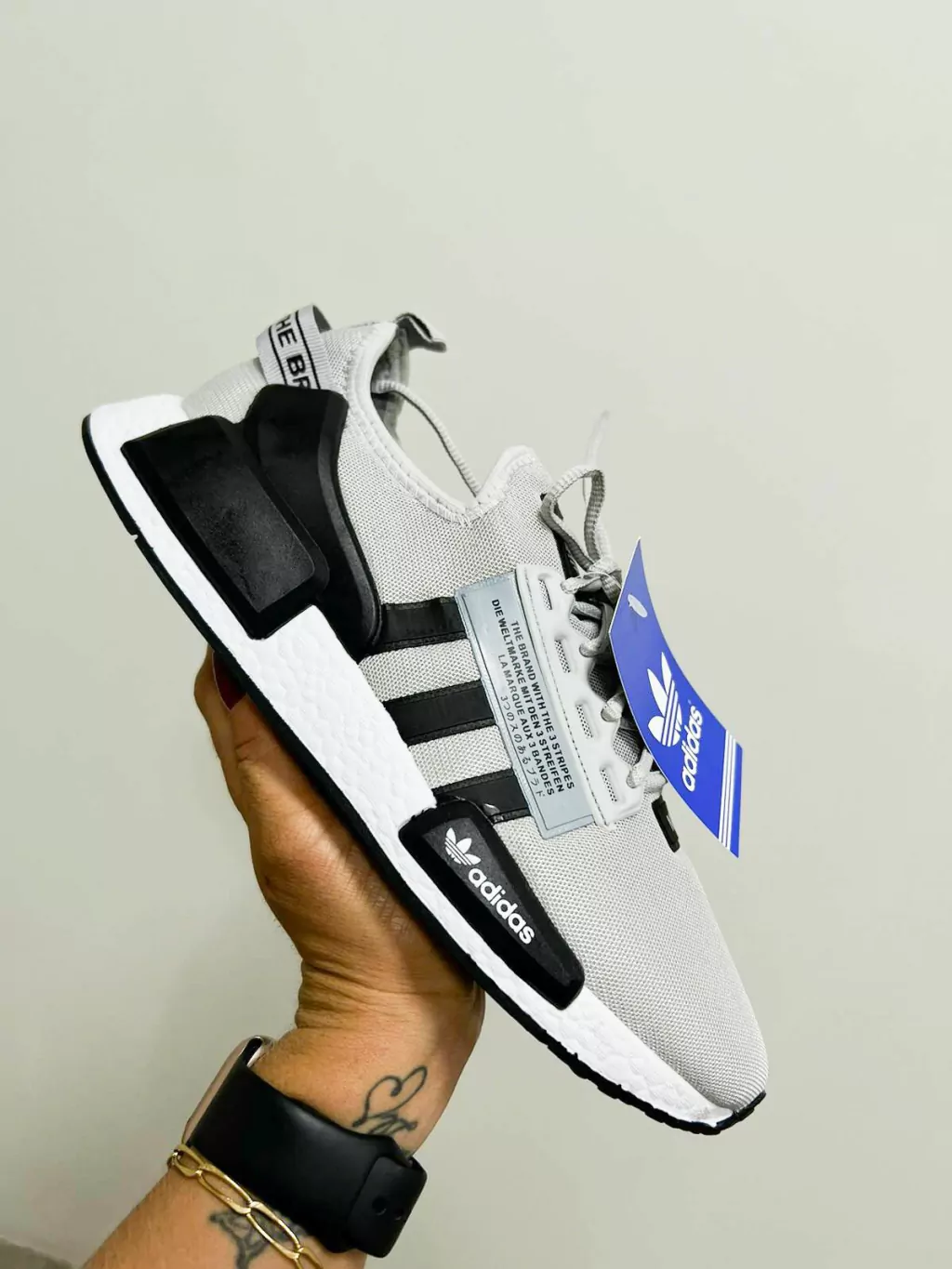 adidas nmd r1 v2 boys