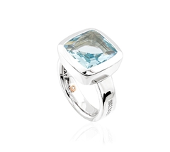 Anel Sabará em Prata 925, Topázio Azul e detalhe em Ouro Rosé 18K e Diamante.