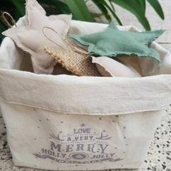 Cesta con adornos