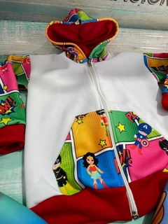 Art. 120 Campera combinación Super héroes en internet