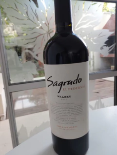 Sagrado El Pedernal Malbec 2016 750cc en internet