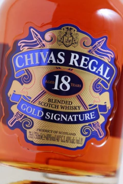 Chivas Regal 18 Years Gold Signature - comprar online