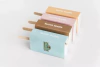 PALETA DE FRUTILLA BAÑADA EN CHOCOLATE BLANCO
