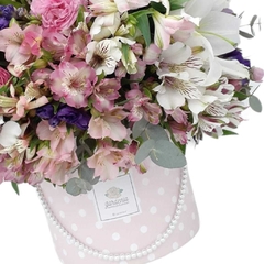 BOX GRANDE - FLORES DE ESTACIÓN - LUNARES & PERLAS en internet
