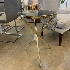 Mesa auxiliar "Gold" en internet