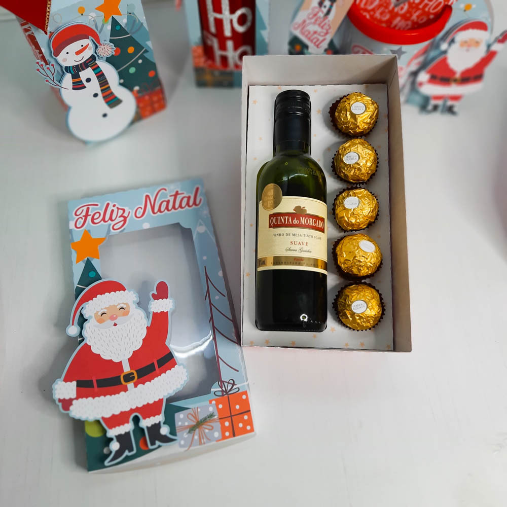 Caixa c/ Mini Vinho e bombons Natal