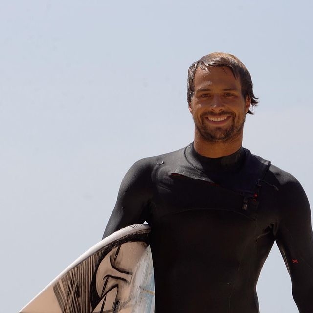 Brasileiro Lucas Silveira conquista QS3000 de Santa Cruz - Surf - Jornal  Record