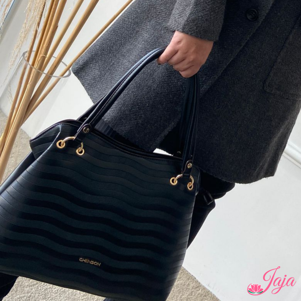 Bolsa relevo verniz de mão chenson - R$ 189.99, cor Preto (detalhes  personalizados) #96710, compre agora | Shafa