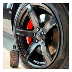 Pretinho Cadillac Black Magic de Pneu Revitalizador Premium 500ml na internet